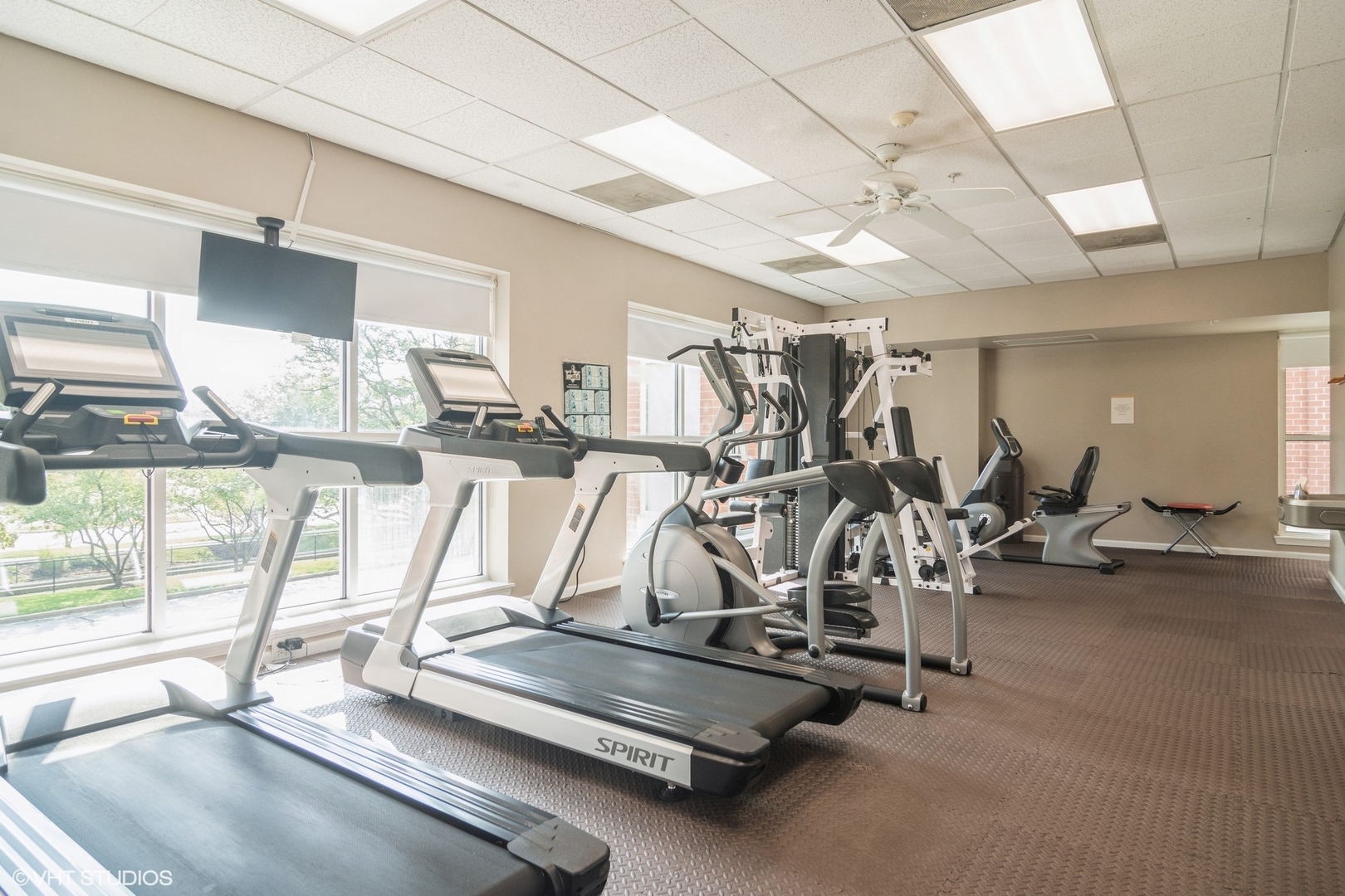 110 N Milwaukee Avenue #208, Wheeling, IL 60090