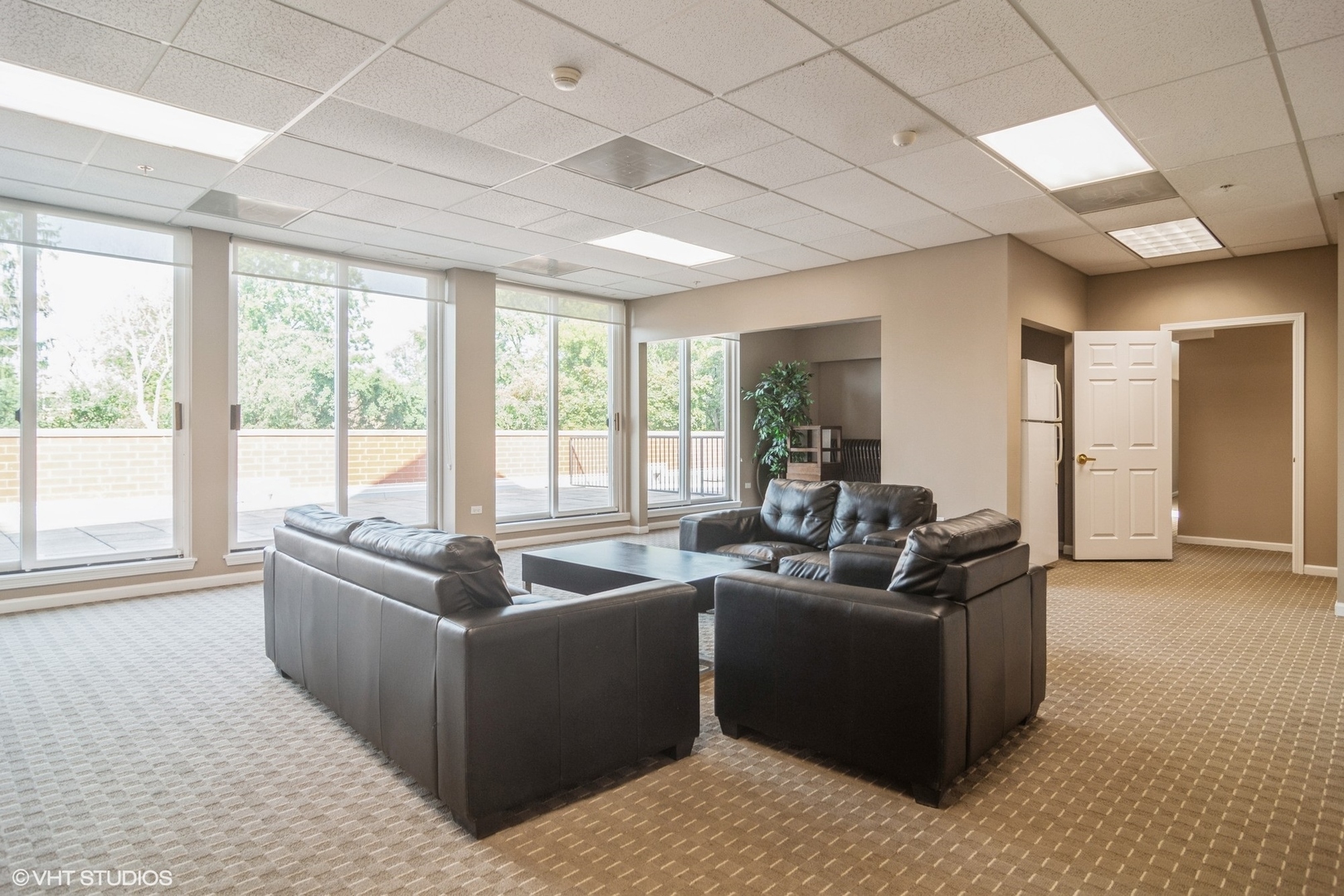 110 N Milwaukee Avenue #208, Wheeling, IL 60090