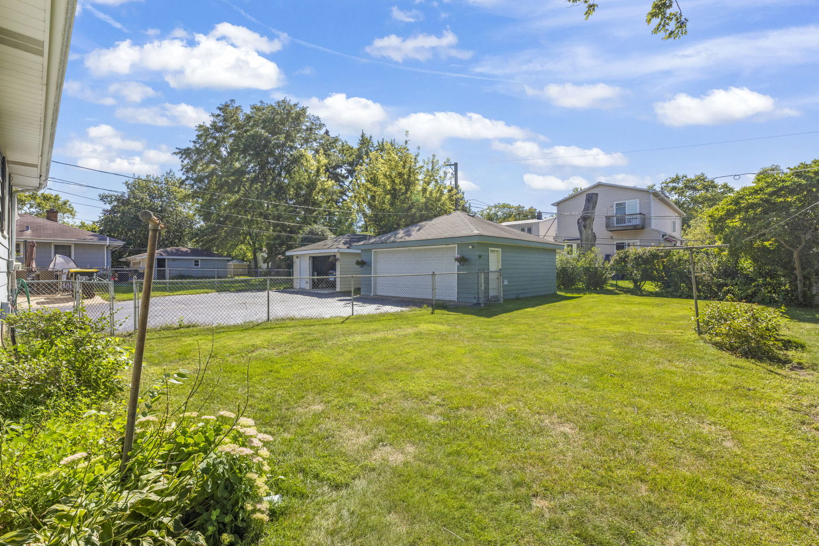 428 S Warwick Avenue, Westmont, IL 60559