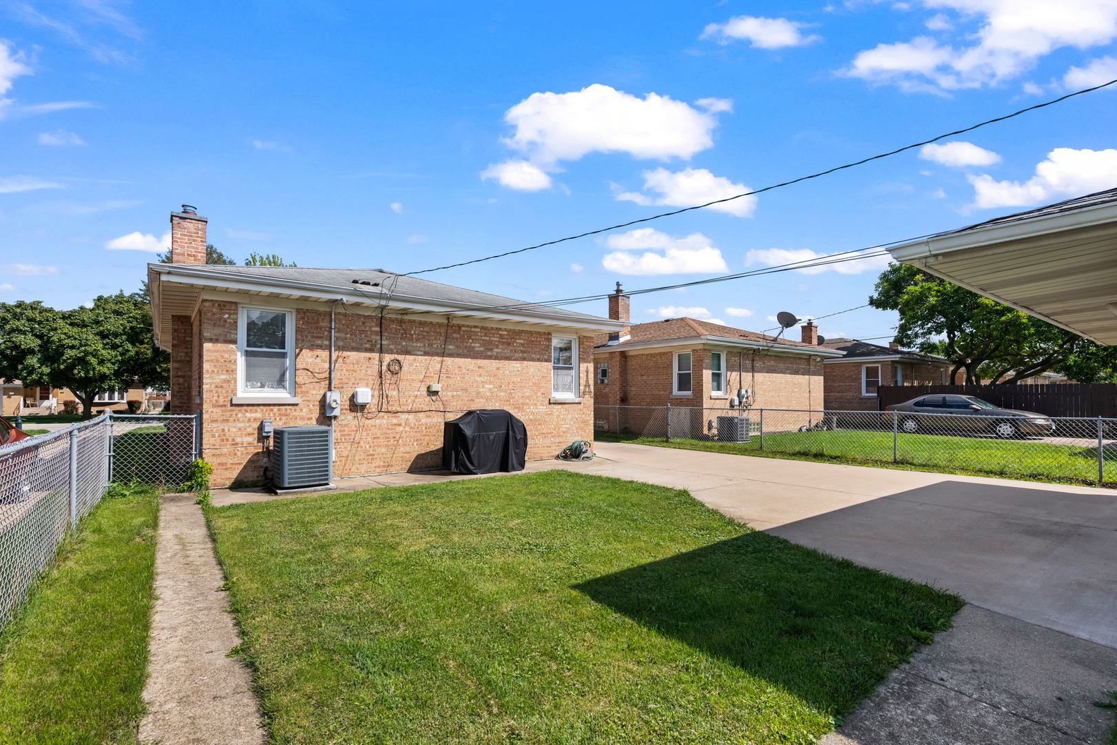 2920 N Sarah Street, Franklin Park, IL 60131