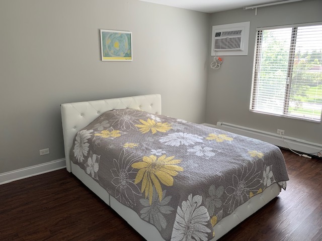 137 Gregory Street #9, Aurora, IL 60504