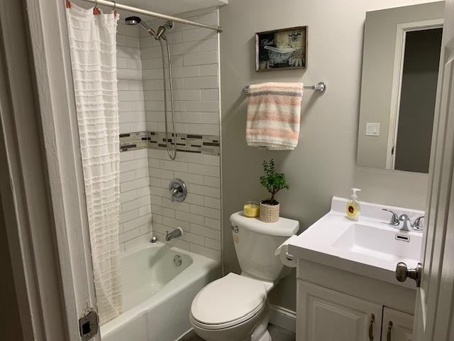 137 Gregory Street #9, Aurora, IL 60504