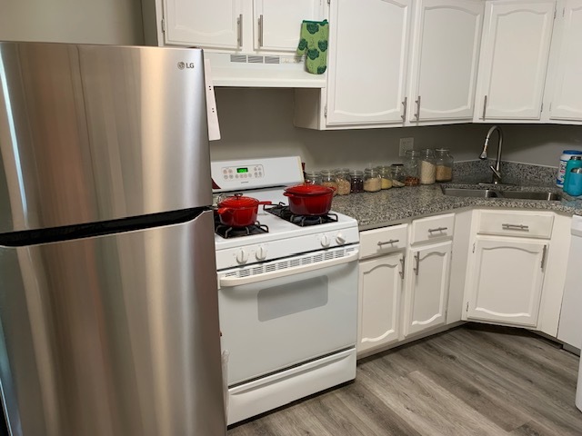 137 Gregory Street #9, Aurora, IL 60504