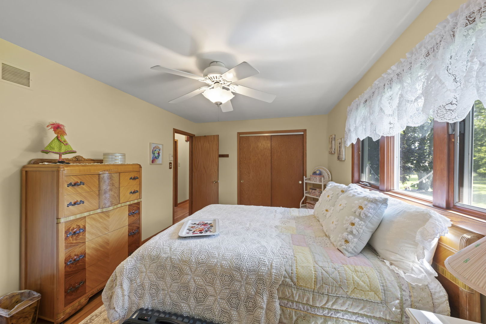 16401 Leslie Ann Drive, Tinley Park, IL 60477