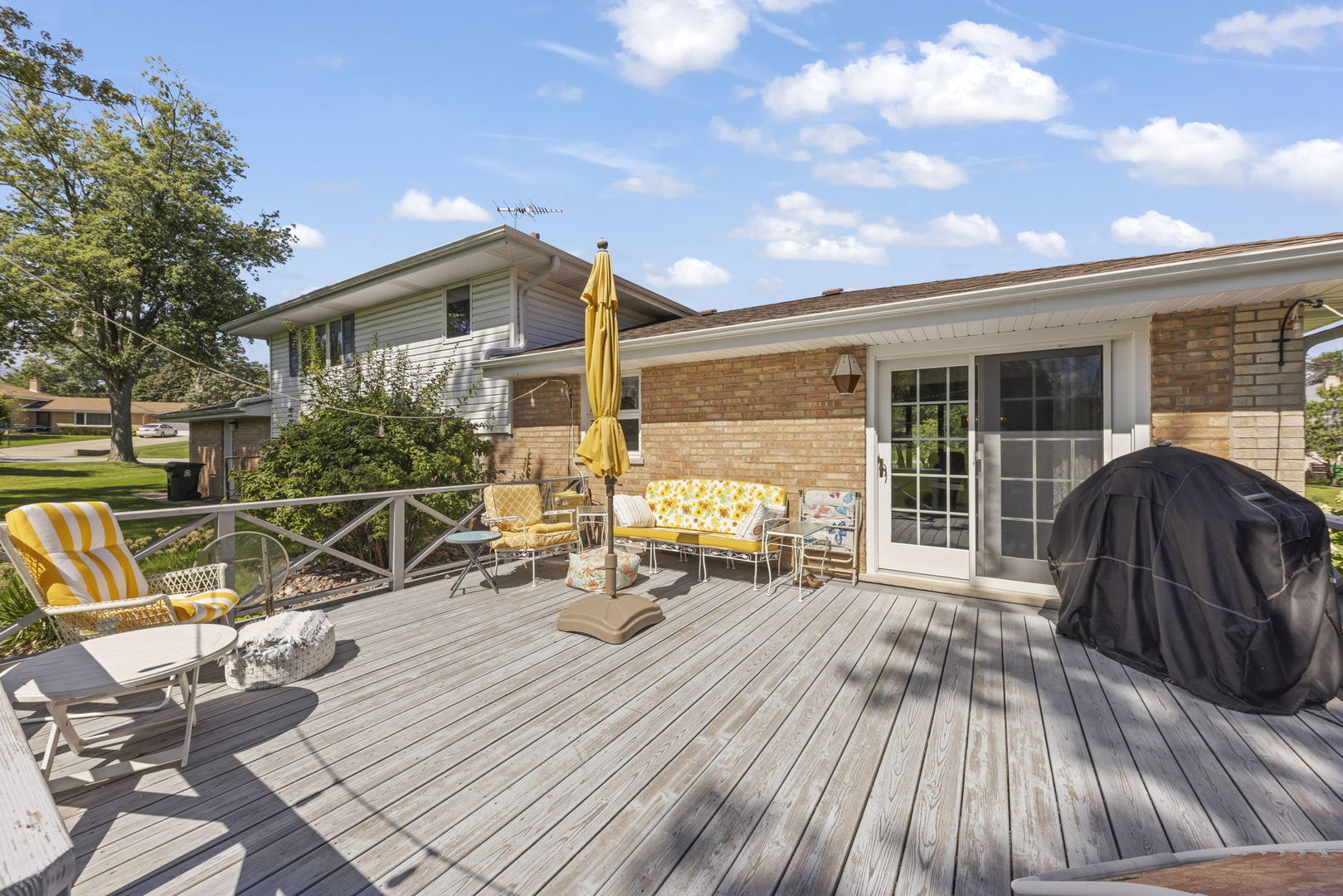 16401 Leslie Ann Drive, Tinley Park, IL 60477