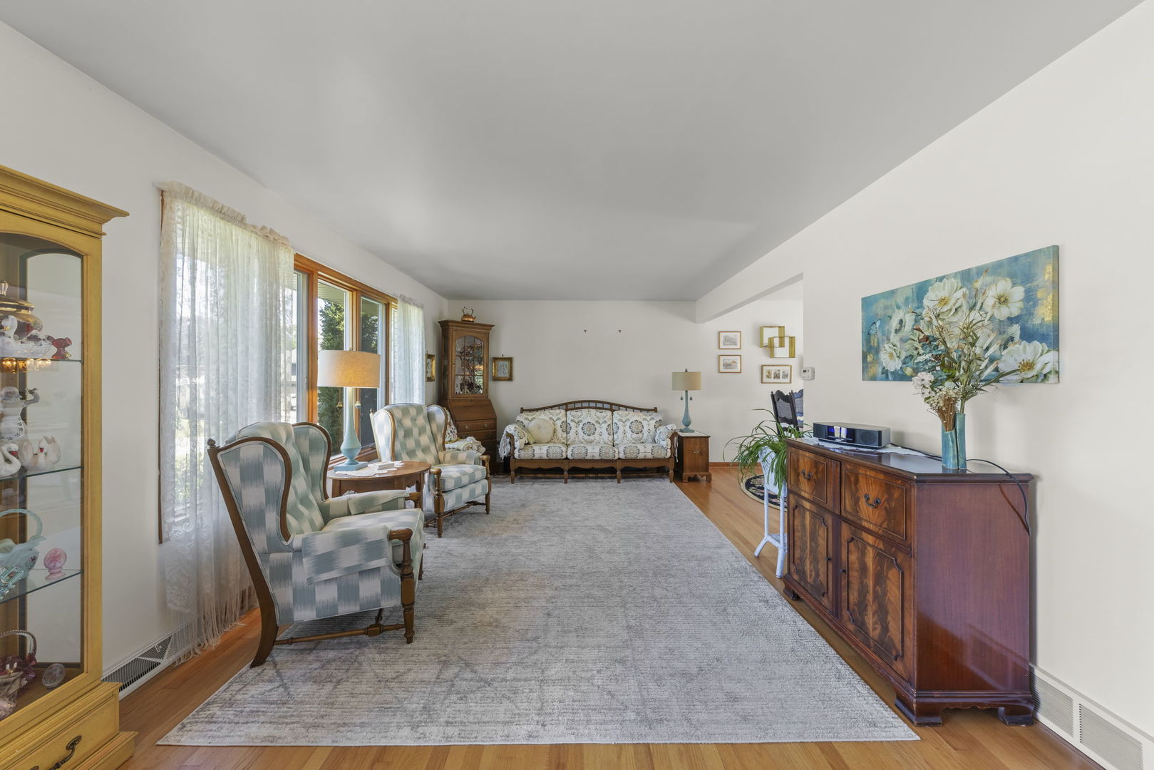 16401 Leslie Ann Drive, Tinley Park, IL 60477