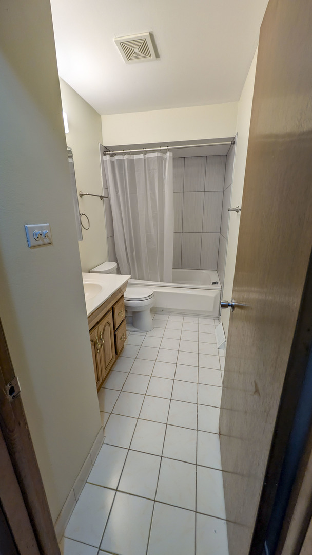 6337 Carlsbad Drive, Tinley Park, IL 60477