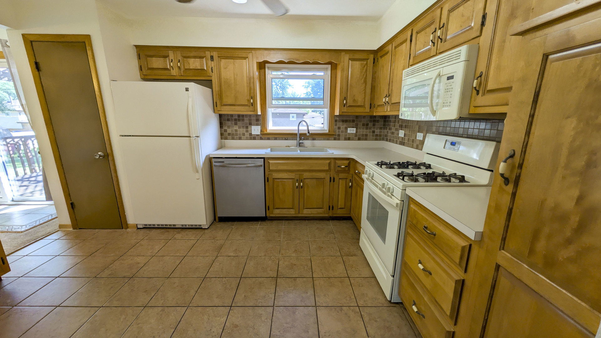 6337 Carlsbad Drive, Tinley Park, IL 60477