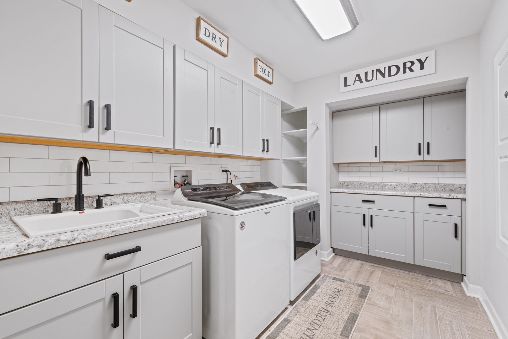 9704 W 56th Street, Countryside, IL 60525