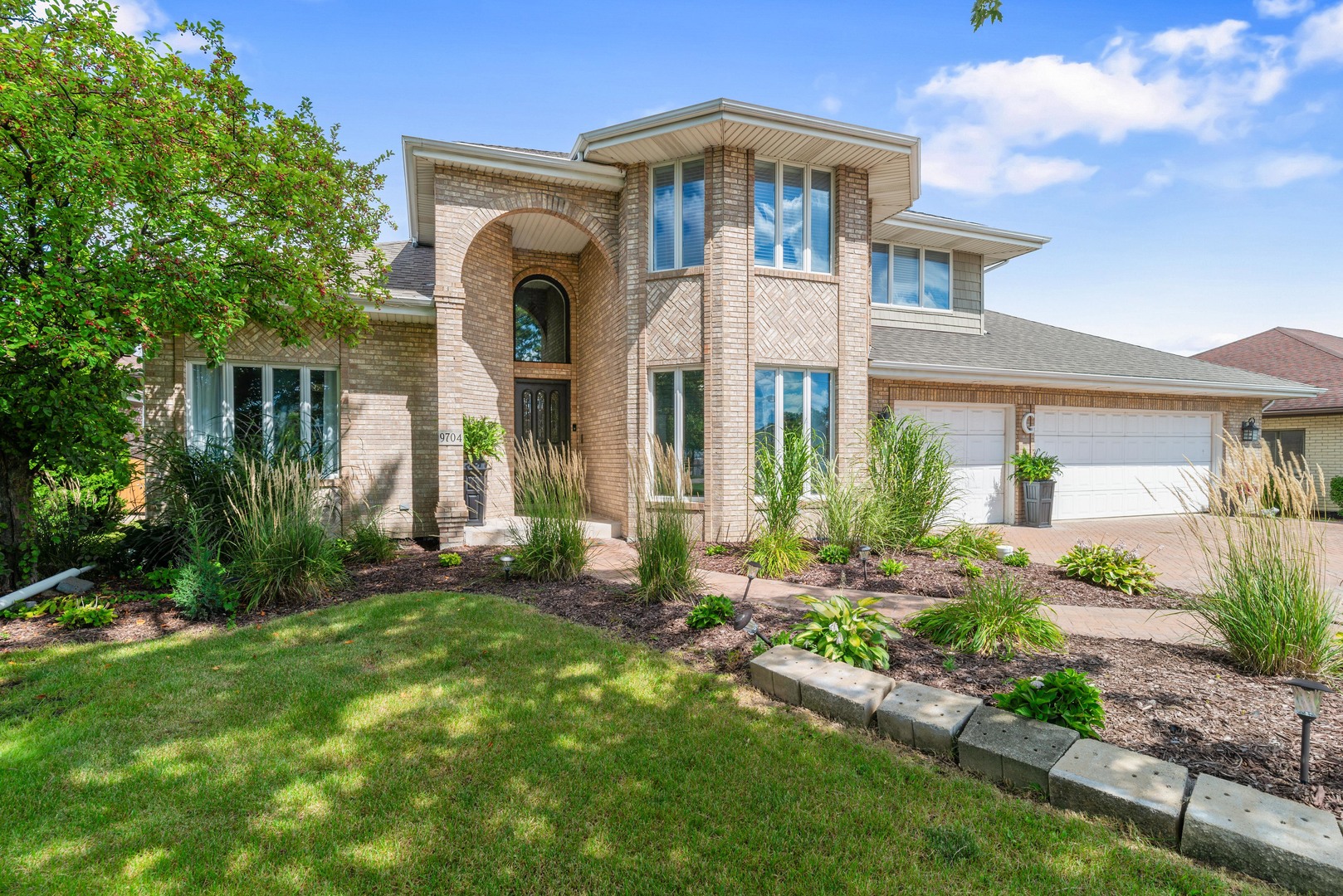 9704 W 56th Street, Countryside, IL 60525