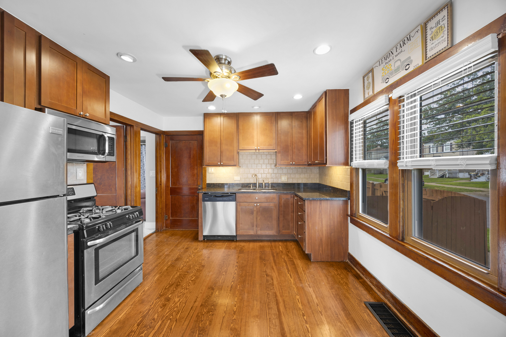 3403 Monroe Street, Lansing, IL 60438