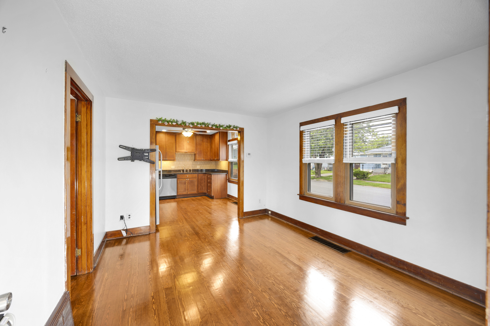 3403 Monroe Street, Lansing, IL 60438