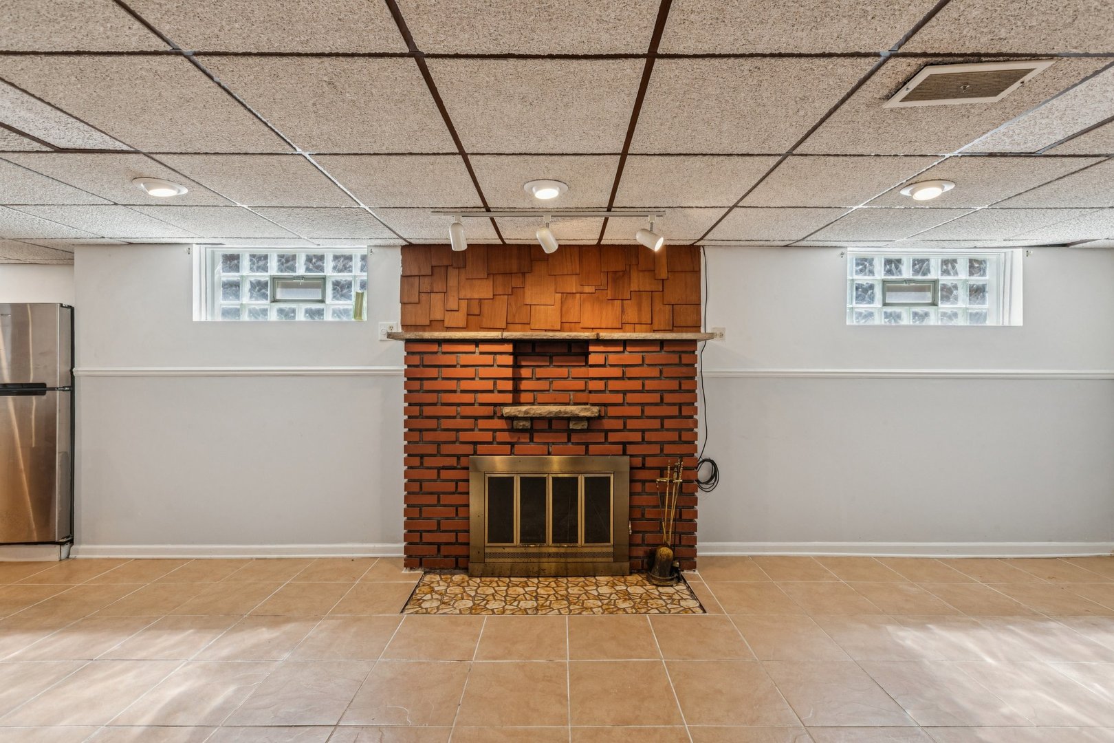 14233 S Wentworth Avenue, Riverdale, IL 60827