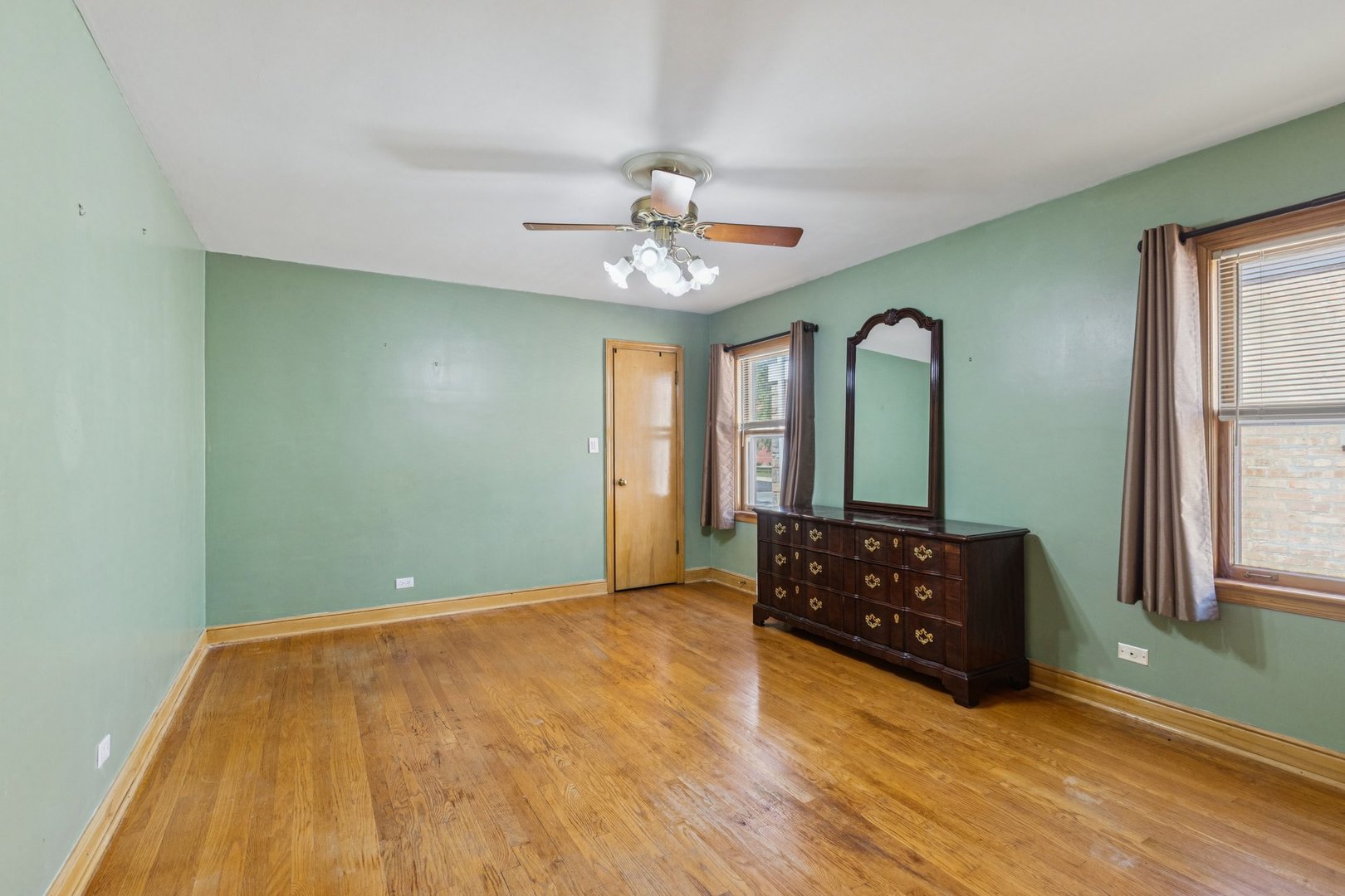 14233 S Wentworth Avenue, Riverdale, IL 60827