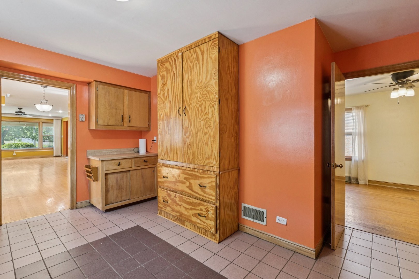 14233 S Wentworth Avenue, Riverdale, IL 60827