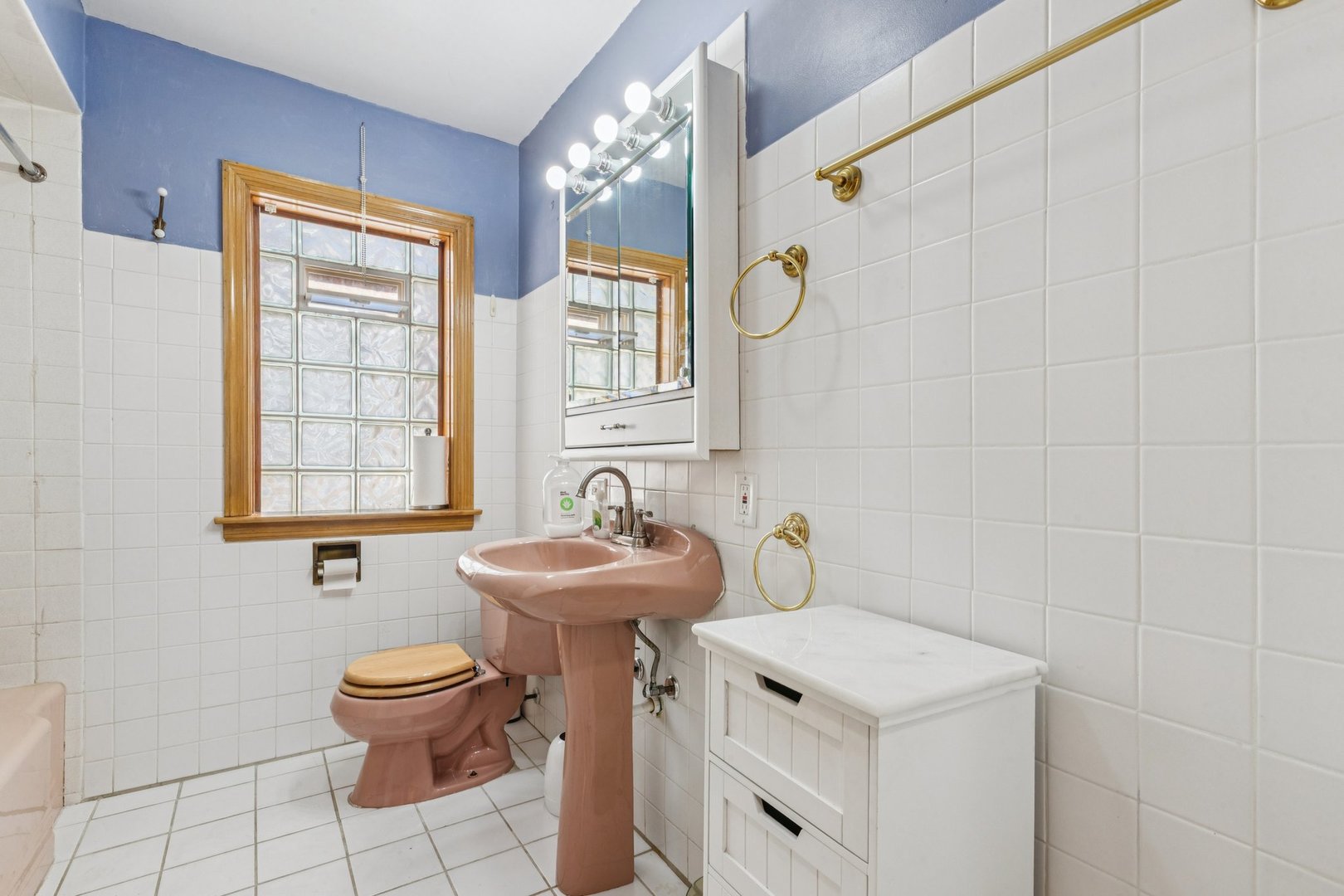 14233 S Wentworth Avenue, Riverdale, IL 60827
