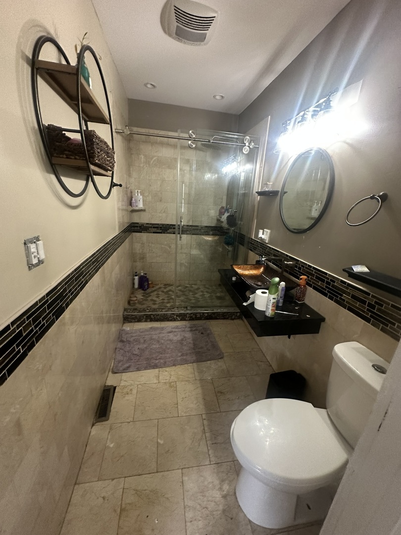 7214 S Bell Avenue, Chicago, IL 60636