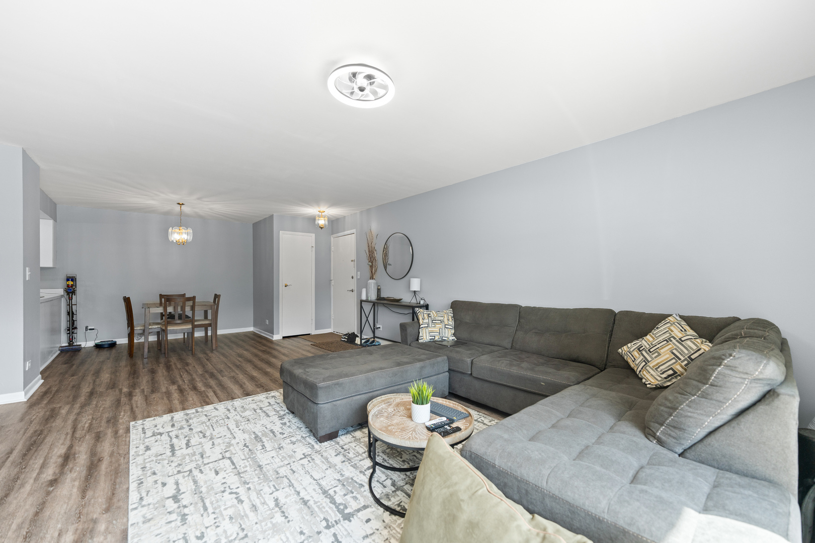 4602 Euclid Avenue #2A, Rolling Meadows, IL 60008