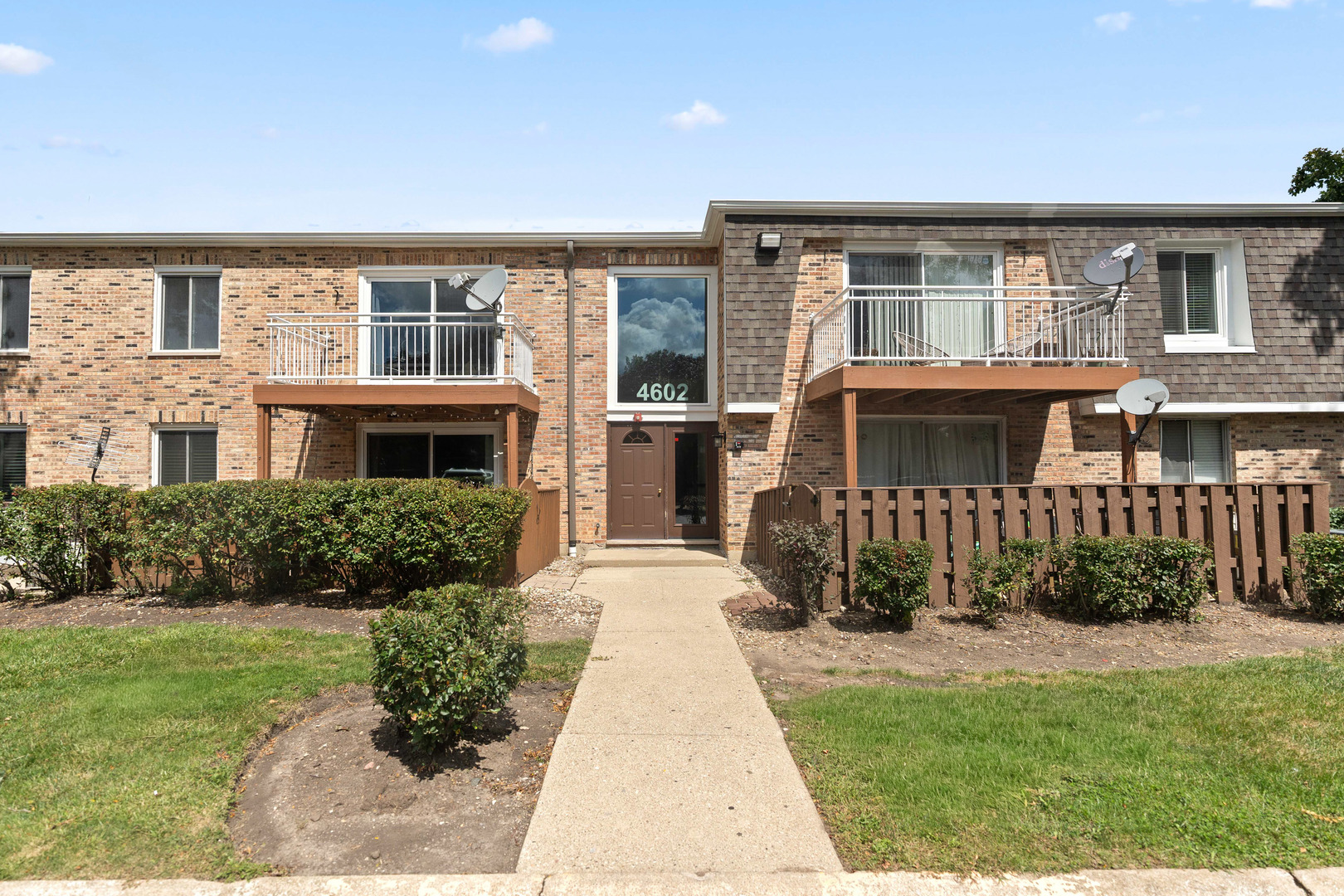 4602 Euclid Avenue #2A, Rolling Meadows, IL 60008