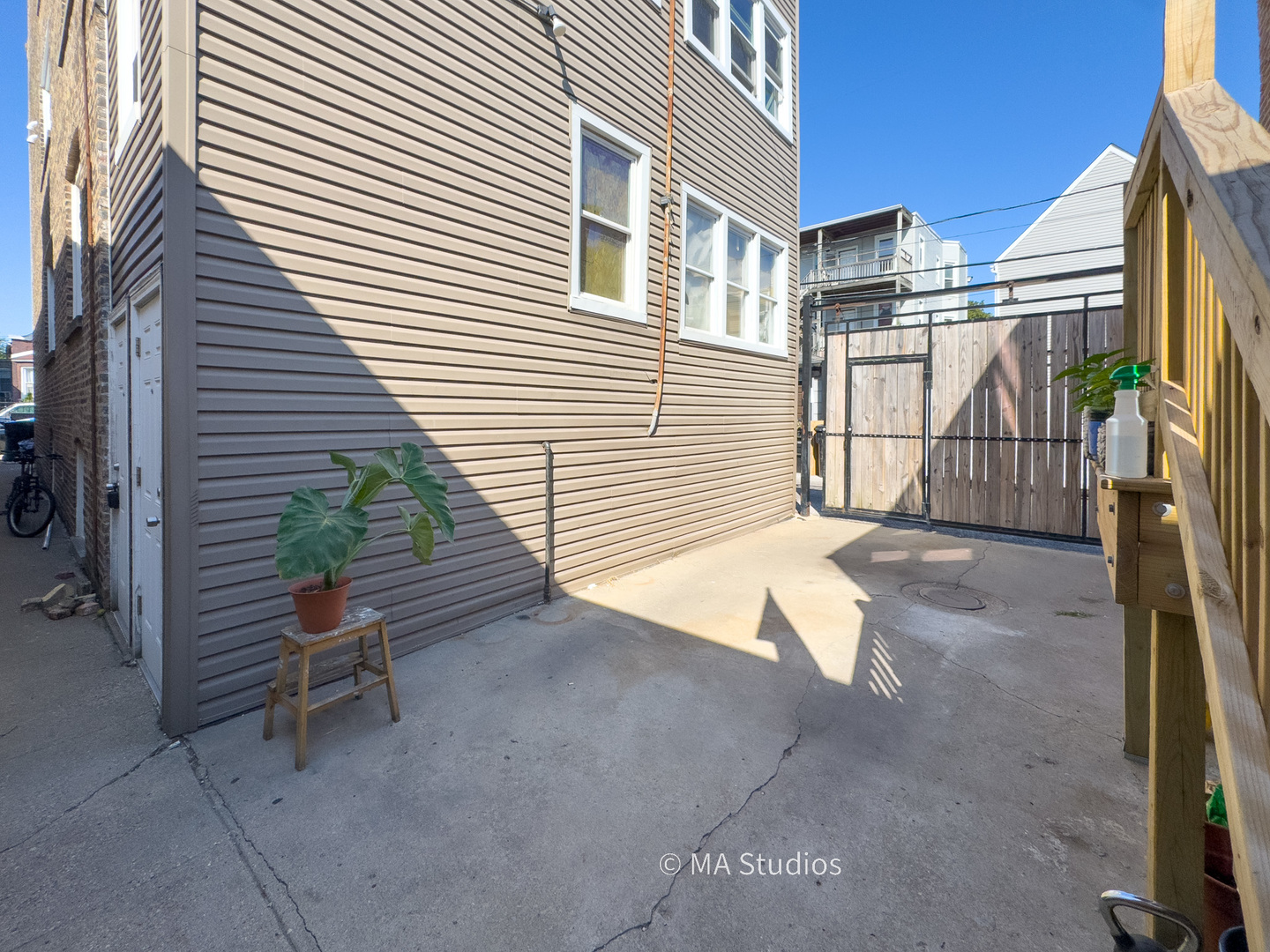4315 W Dickens Avenue, Chicago, IL 60639
