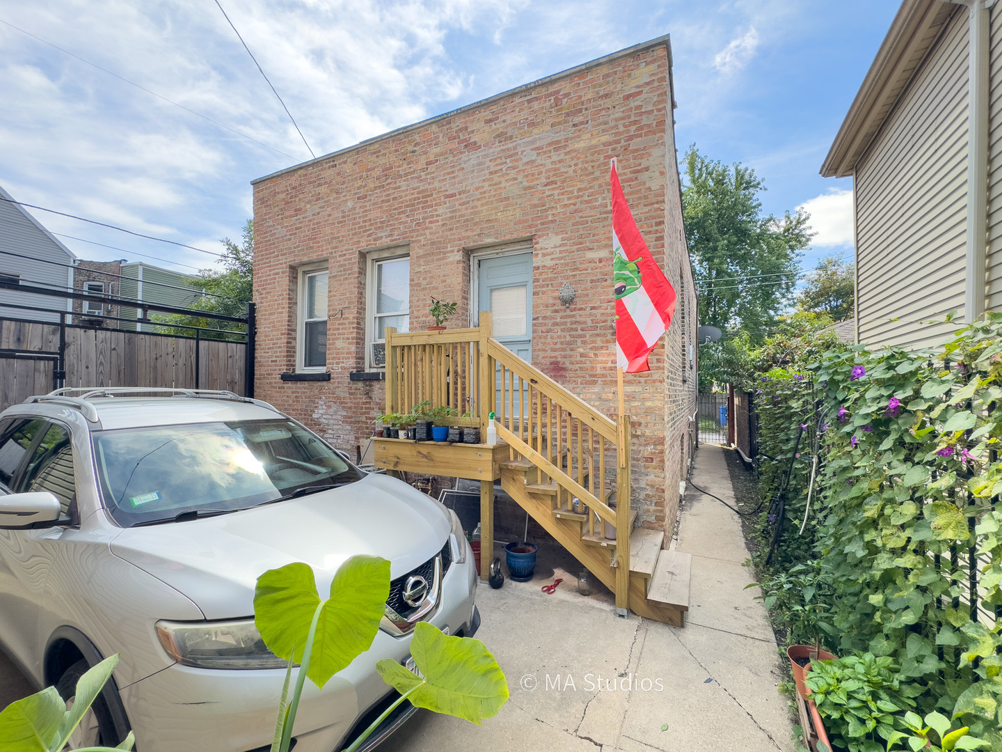 4315 W Dickens Avenue, Chicago, IL 60639