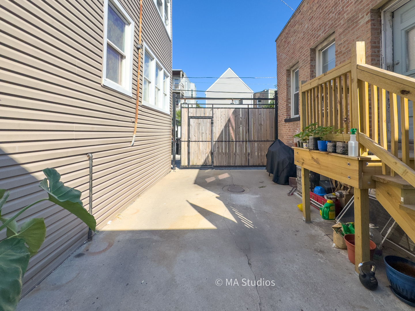 4315 W Dickens Avenue, Chicago, IL 60639