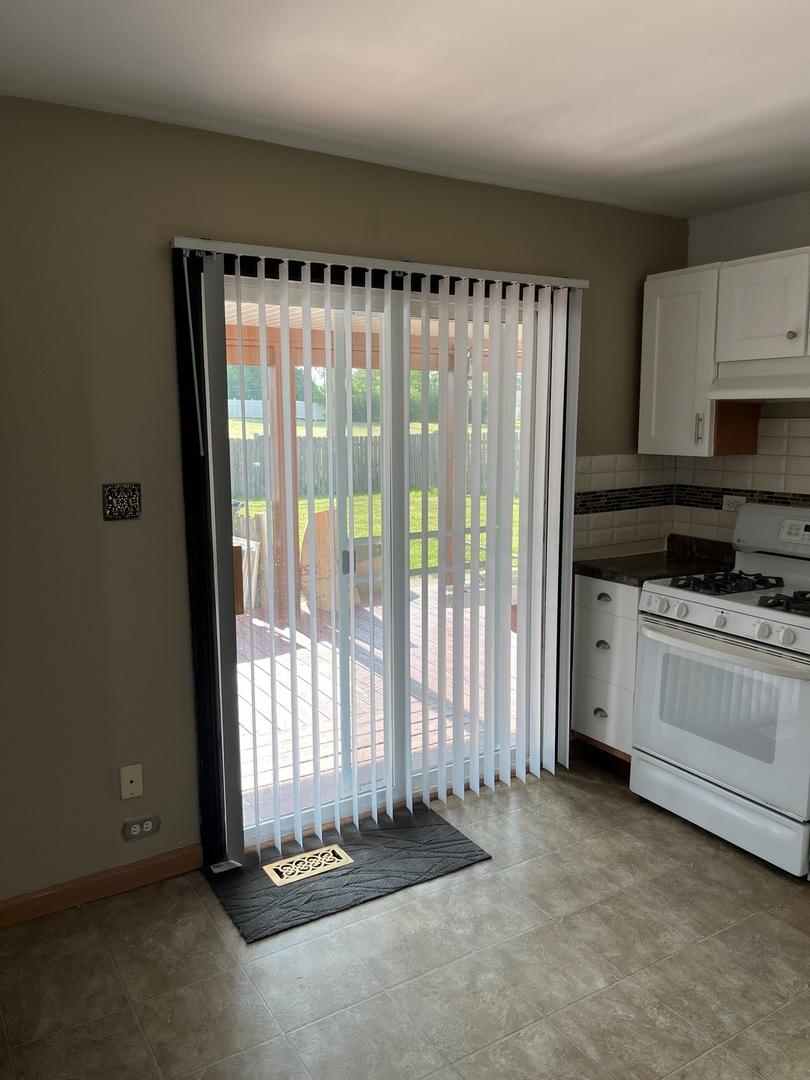 446 Montrose Drive, Romeoville, IL 60446