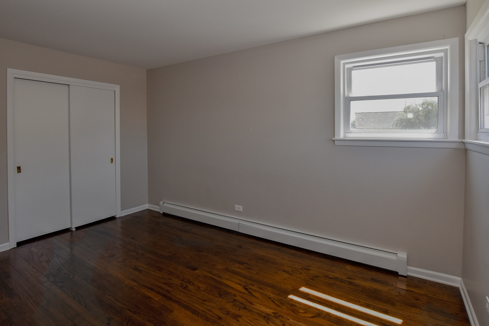 60 N Wolf Road #1W, Wheeling, IL 60090