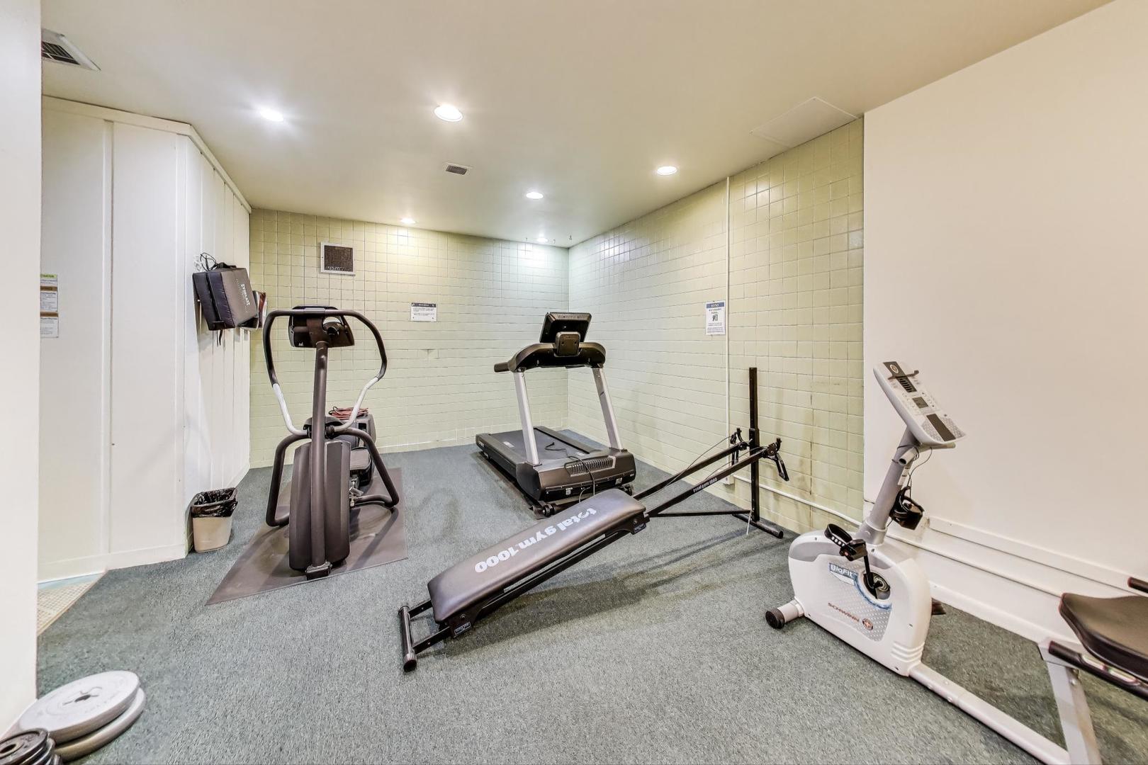 5840 W 104th Street #209, Oak Lawn, IL 60453