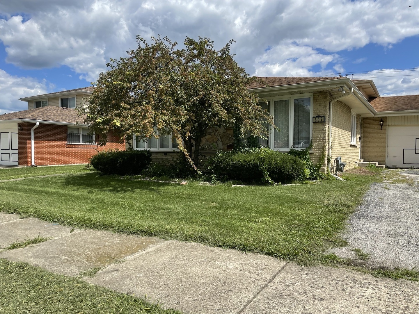 307 S Walnut Street, Glenwood, IL 60425