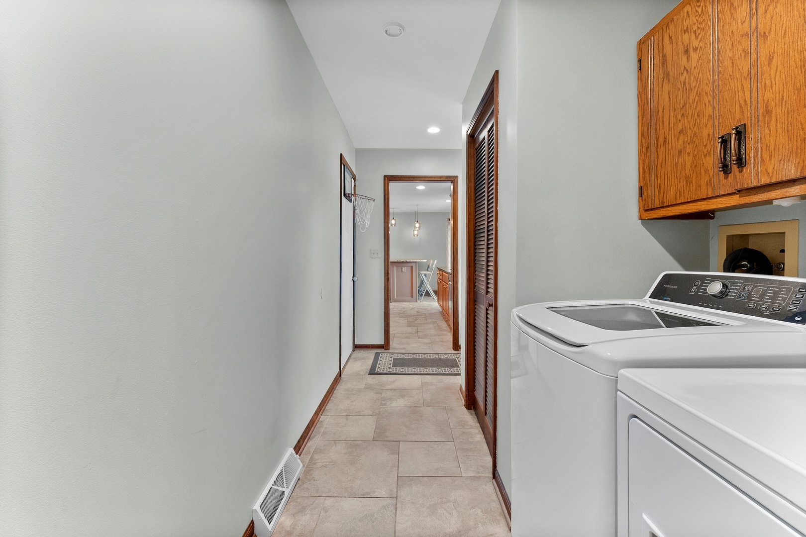 24519 S Edwin Drive, Channahon, IL 60410