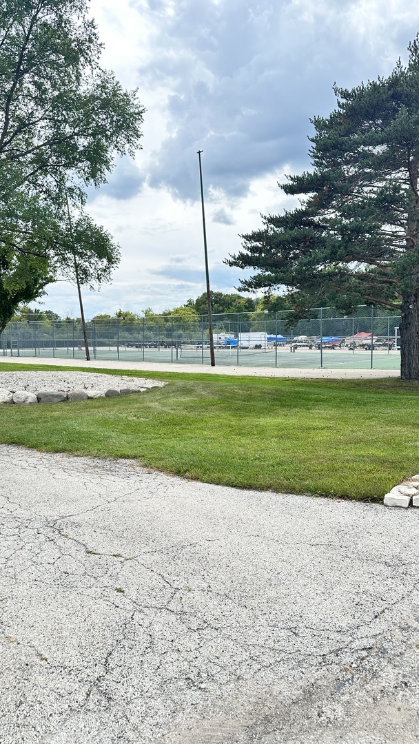 12 Saint Thomas Colony #1, Fox Lake, IL 60020