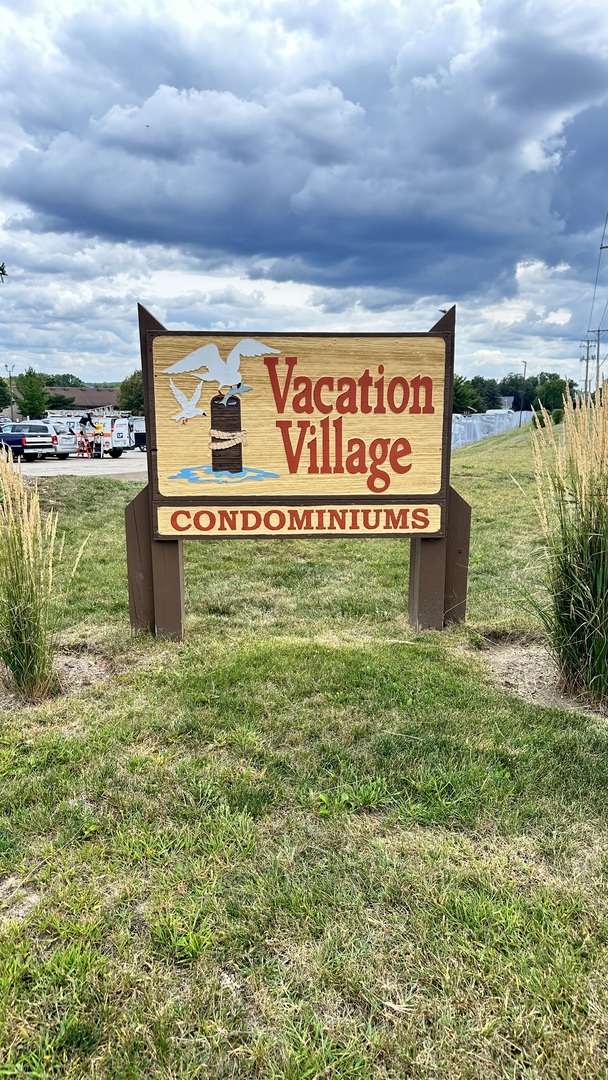 12 Saint Thomas Colony #1, Fox Lake, IL 60020
