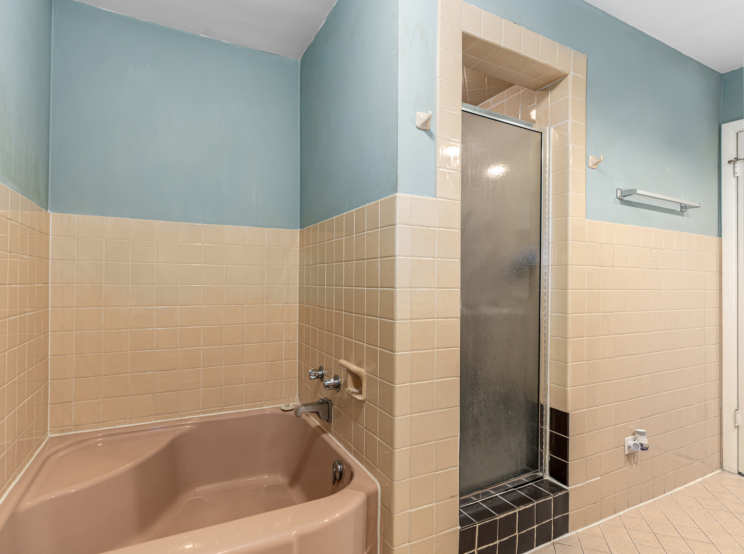 1543 Franklin Avenue #B, River Forest, IL 60305