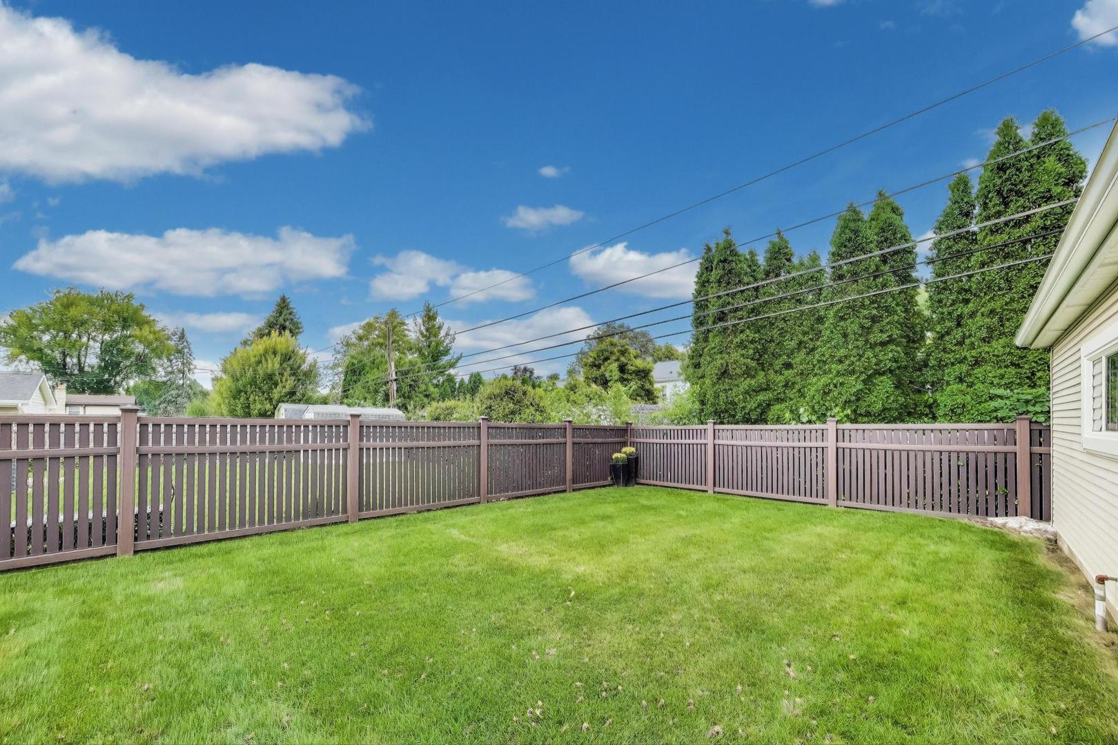 819 S Dryden Place, Arlington Heights, IL 60005