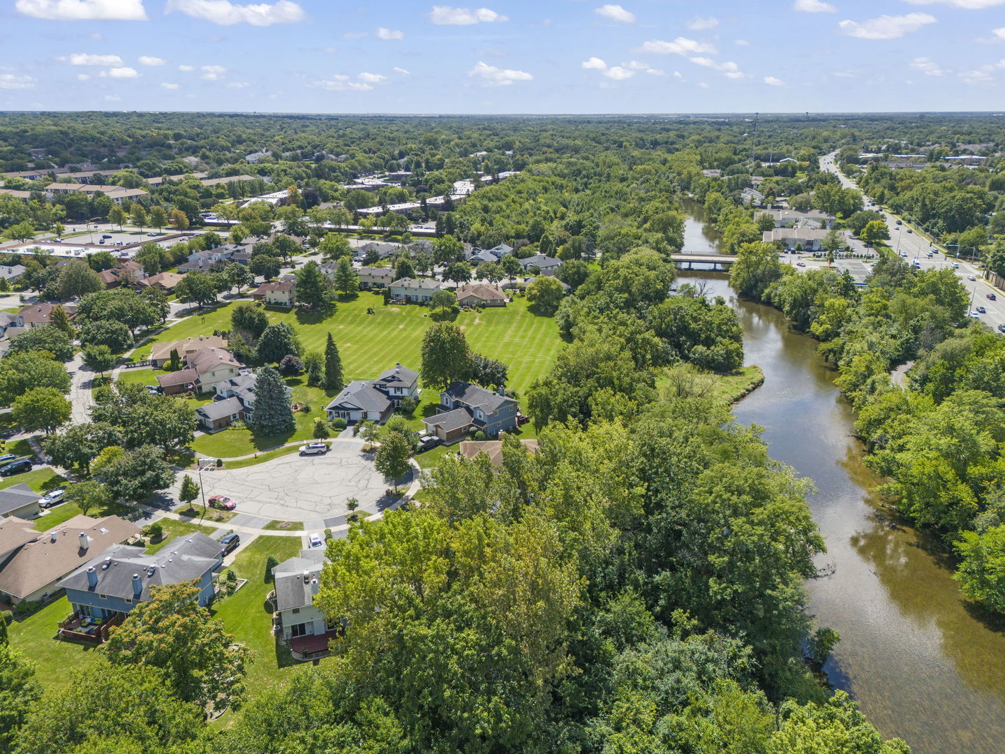 1516 Lighthouse Drive, Naperville, IL 60565