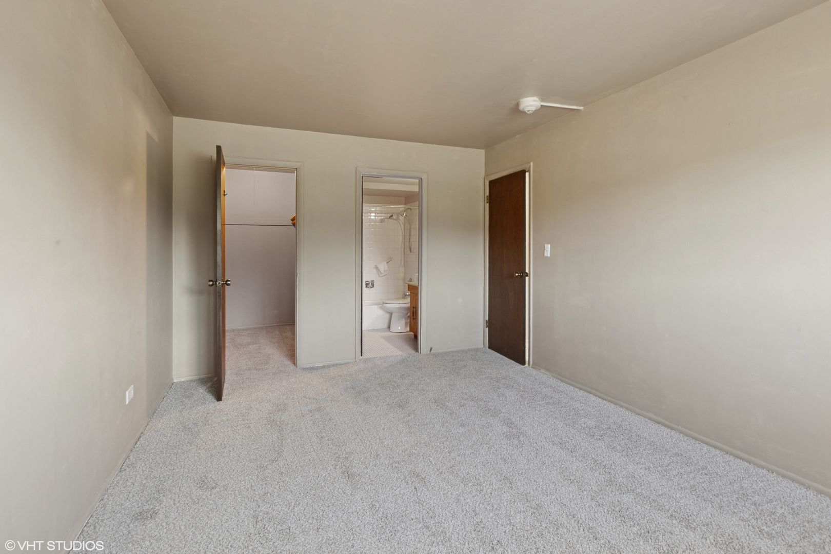 2301 BEAU MONDE Boulevard #106, Lisle, IL 60532