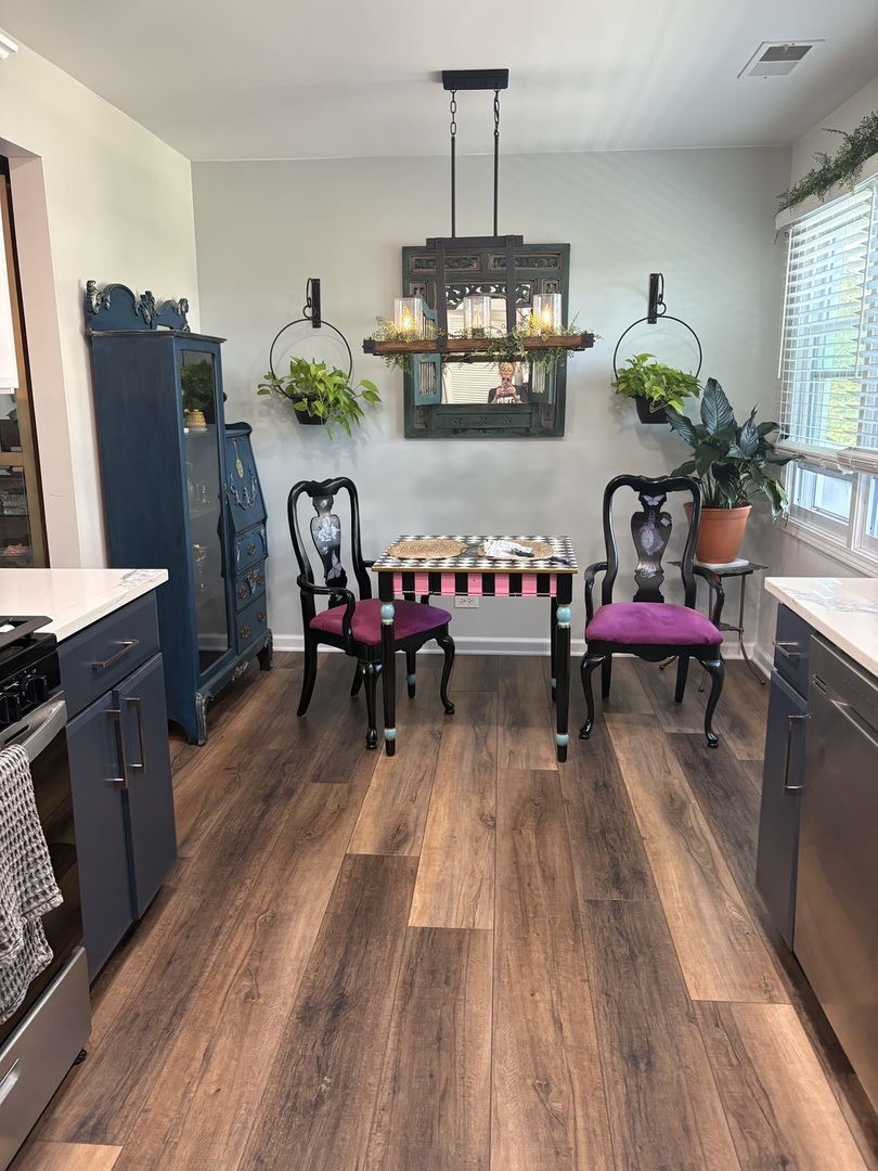 723 Daybreak Lane #723, Carol Stream, IL 60188