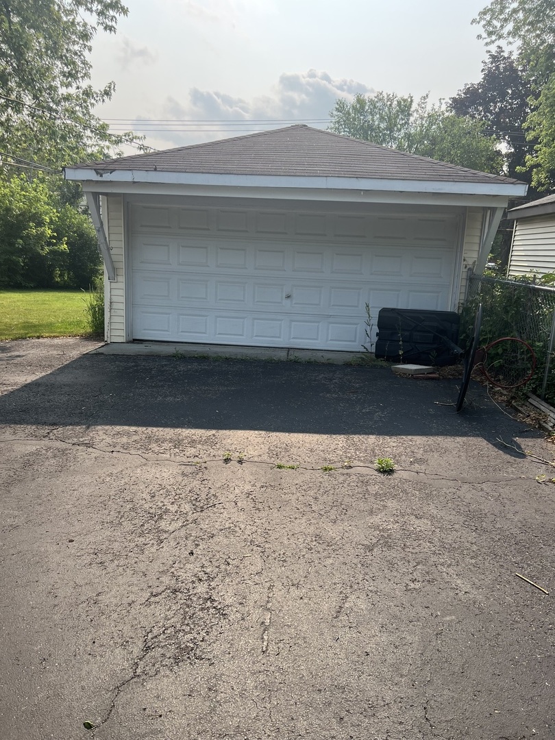 2713 Wilke Road, Rolling Meadows, IL 60008
