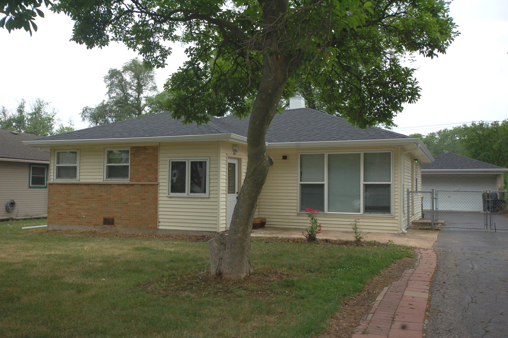 2713 Wilke Road, Rolling Meadows, IL 60008