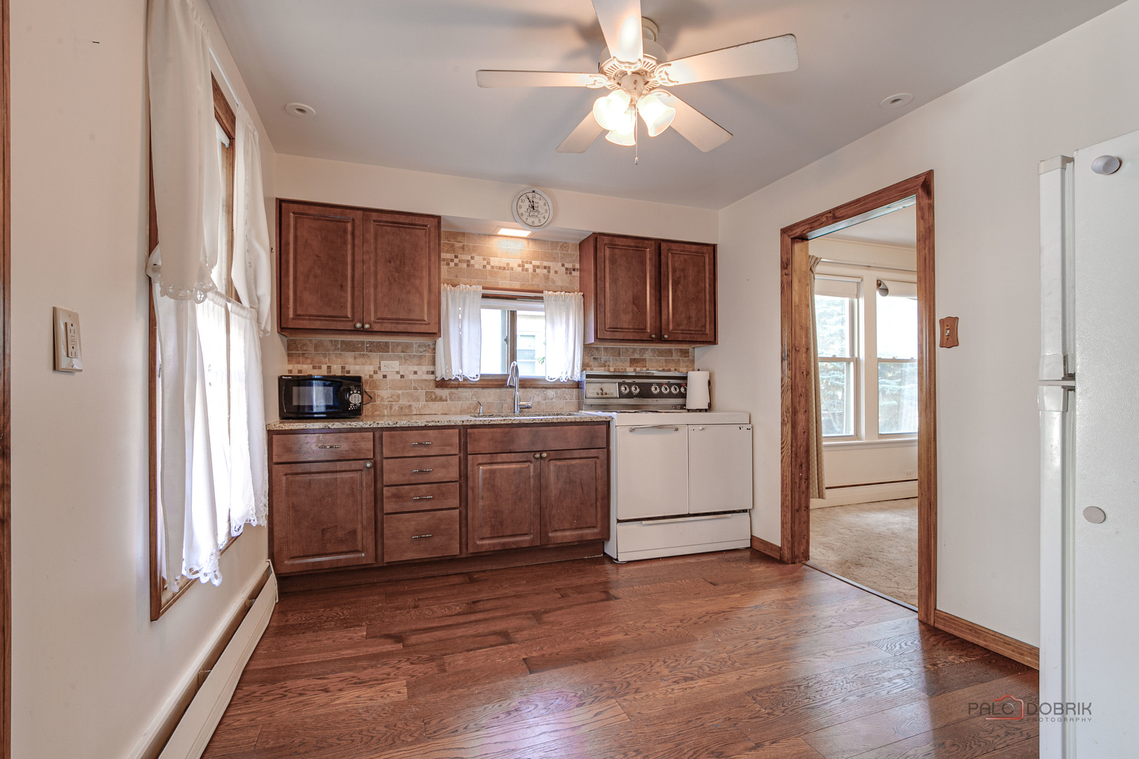 228 Llewellyn Avenue, Highwood, IL 60040