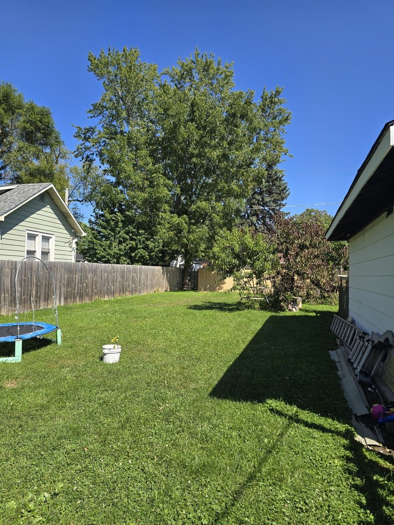 43 N Orchard Avenue, Waukegan, IL 60085