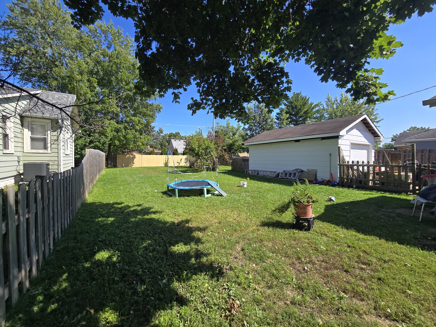 43 N Orchard Avenue, Waukegan, IL 60085