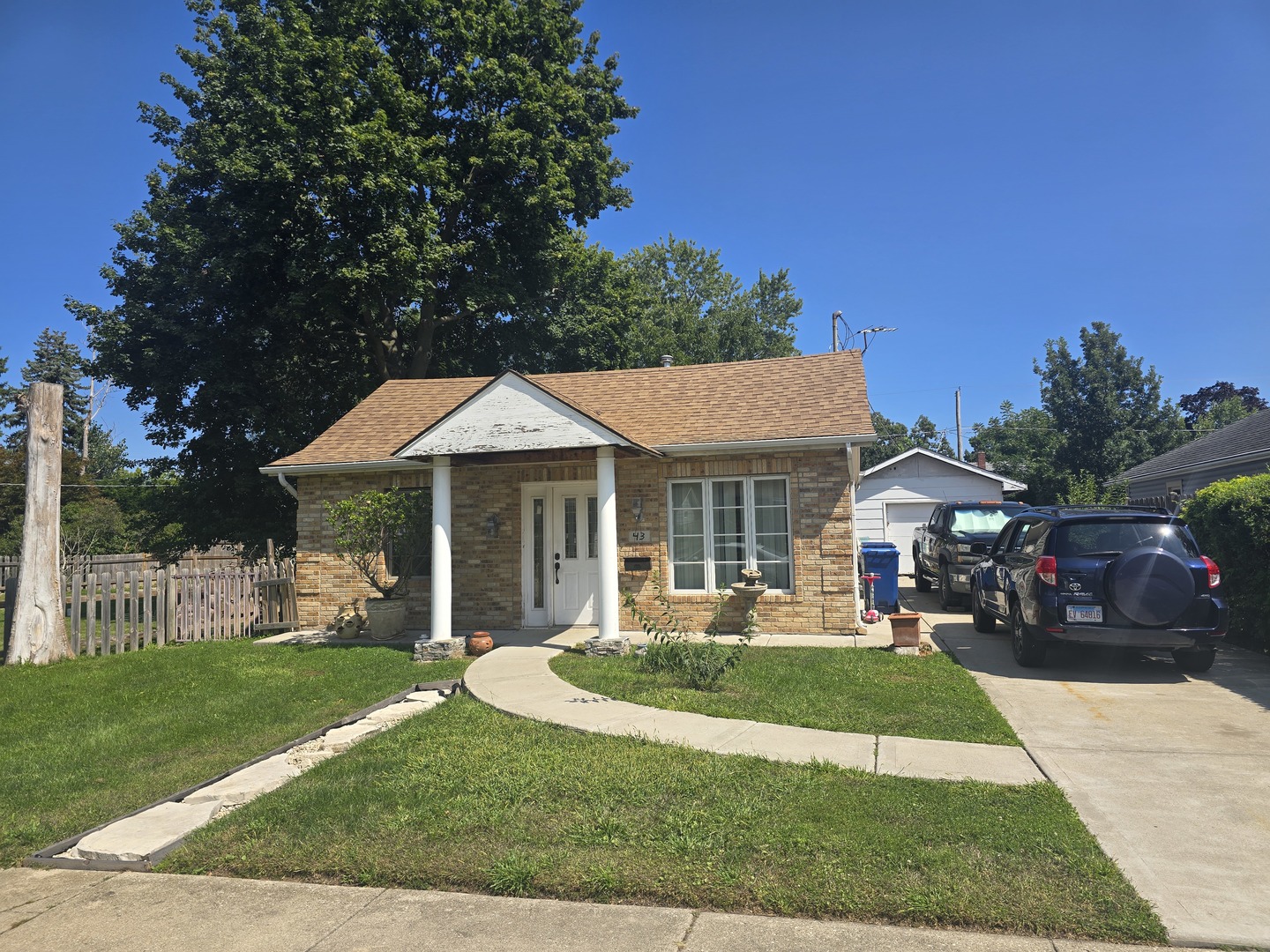 43 N Orchard Avenue, Waukegan, IL 60085