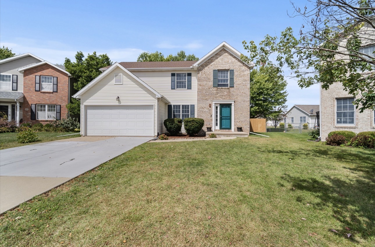 23 Breckenwood Court, Bloomington, IL 61704