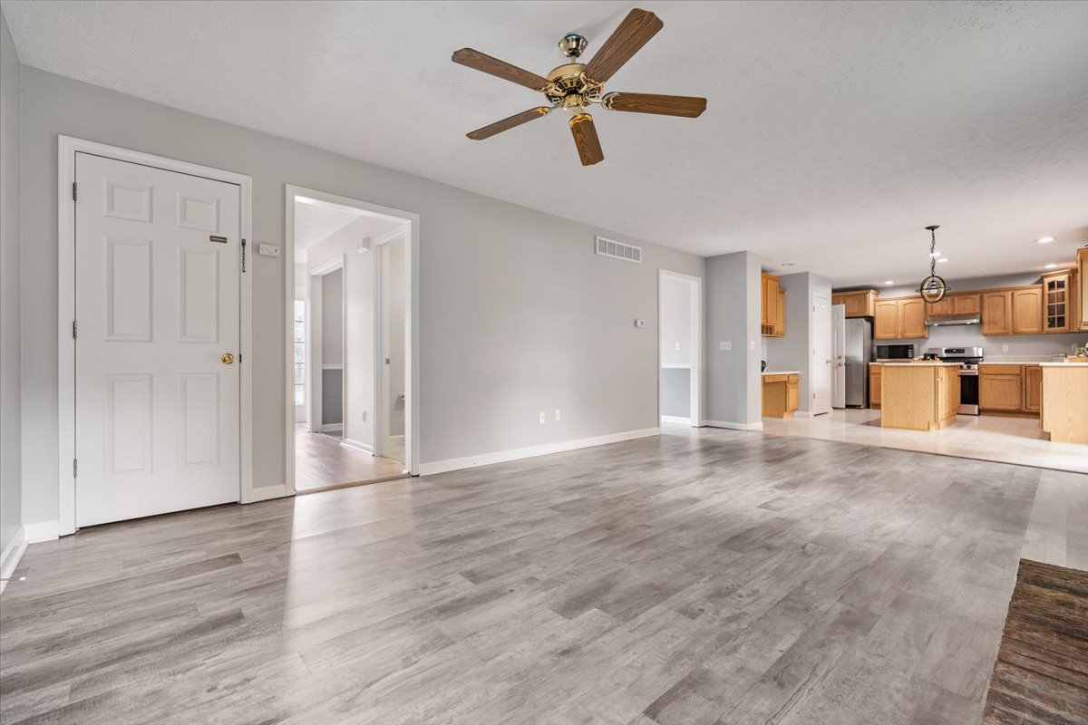 23 Breckenwood Court, Bloomington, IL 61704