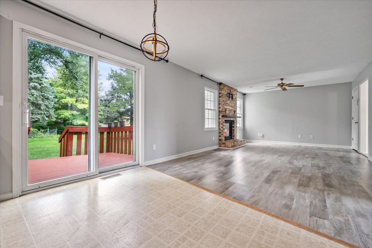 23 Breckenwood Court, Bloomington, IL 61704