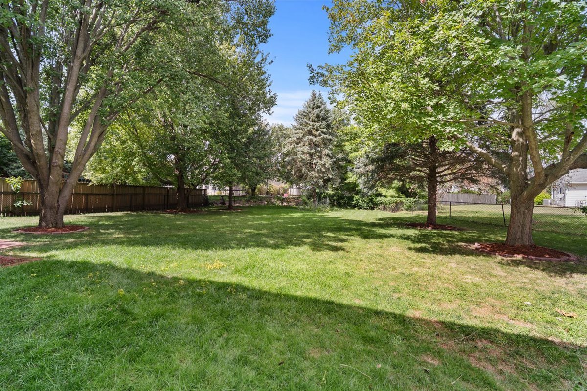 23 Breckenwood Court, Bloomington, IL 61704