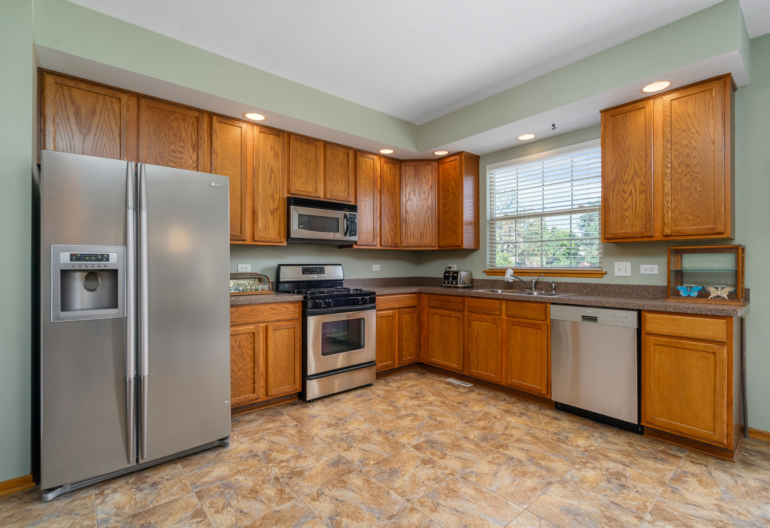 16343 Pioneer Parkway, Lockport, IL 60441