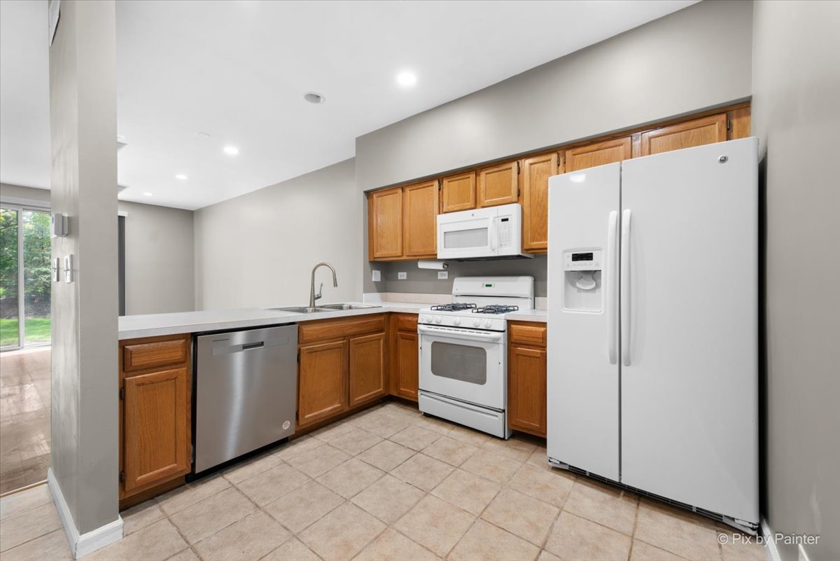 2813 Odlum Drive, Schaumburg, IL 60194